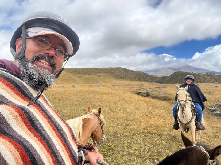 Tour privado al Cotopaxi con cabalgata desde Quito: volcán y páramo