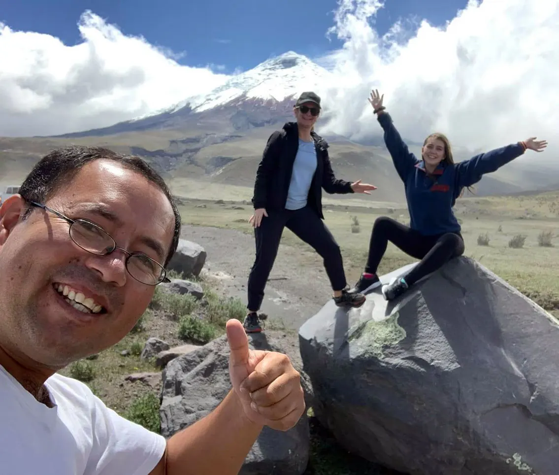 Marco Herrera guía nacional de turismo en Ecuador